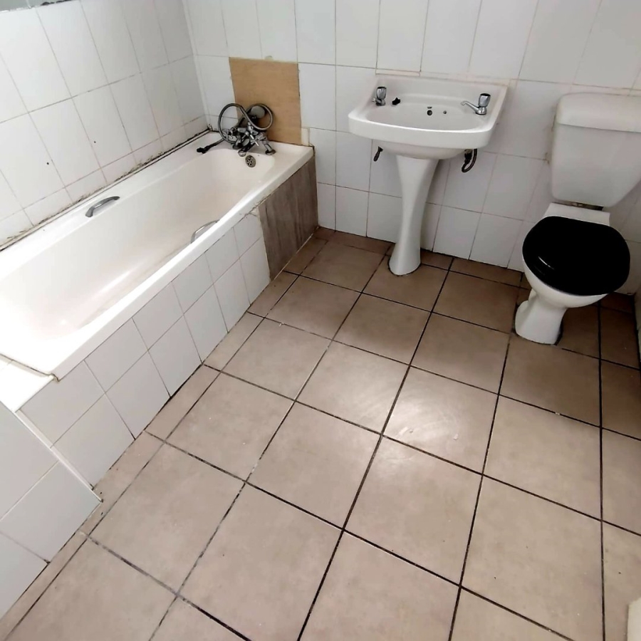 2 Bedroom Property for Sale in Quigney Eastern Cape